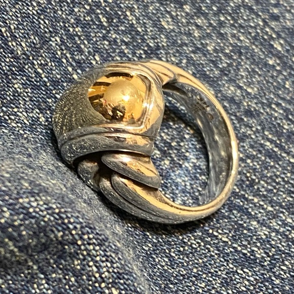 Retired large knot dome ring gold and silver 
Sz 7.    Has a good stamp - Picture 2 of 8